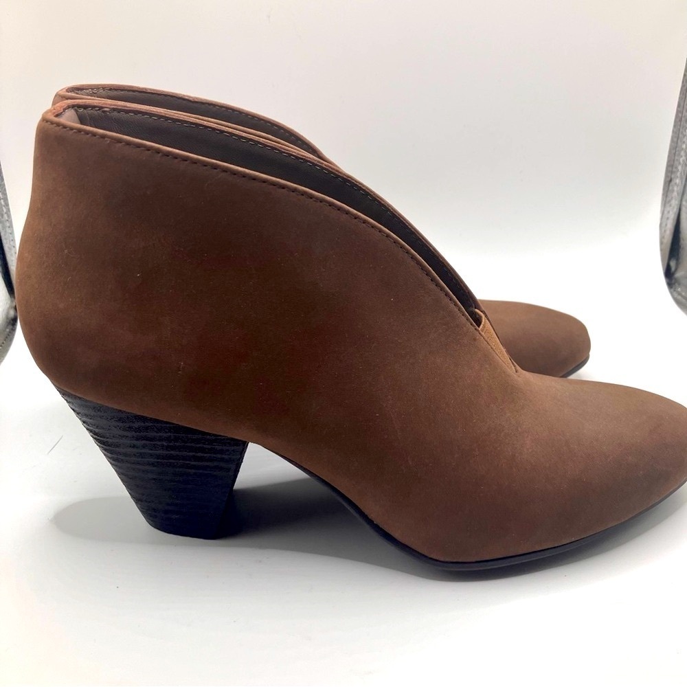 Nurture by Lamaze Akaia Brown Tan Camel suede scalloped ankle boots womens 7.5 - Picture 5 of 12